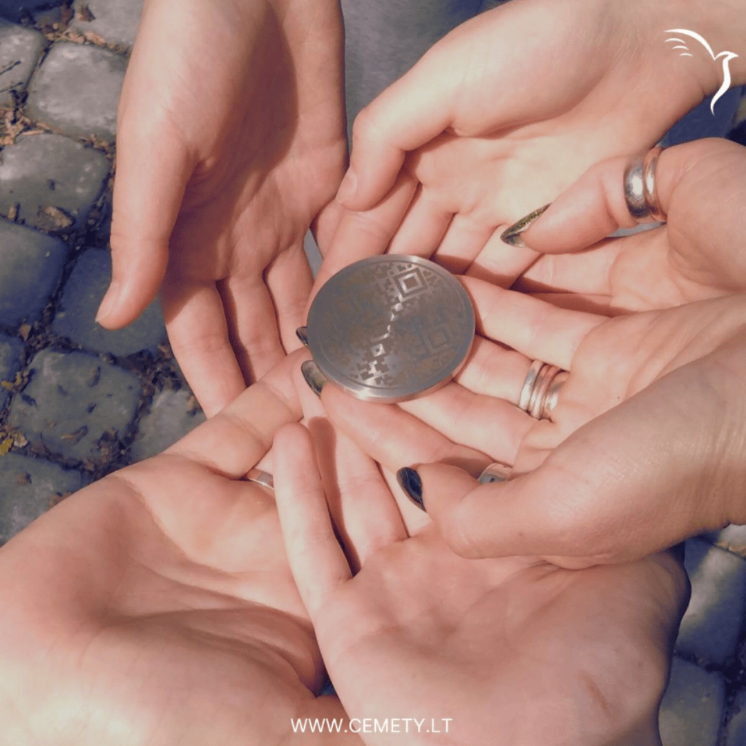 QR atminimo ženkliukas